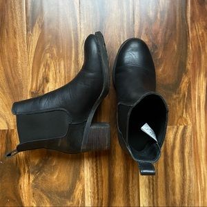fargo waterproof chelsea bootie cougar